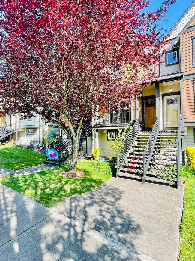 Foto del edificio - Beautiful Sylvan Ridge Townhouse with Atta...