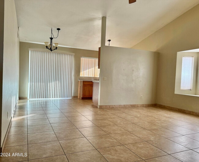 Building Photo - 1825 E Sandra Terrace