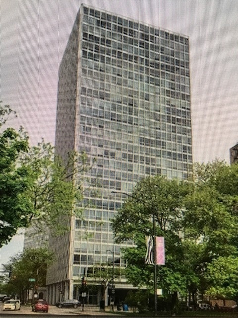 Primary Photo - 2400 N Lakeview Ave