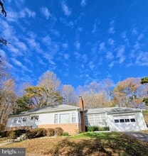 Building Photo - 7032 Token Valley Rd