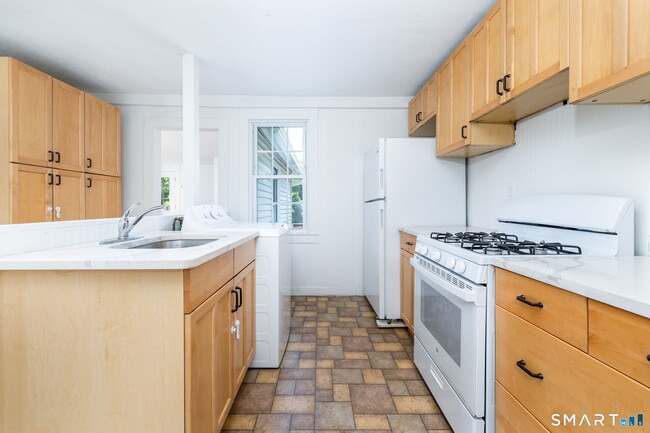 Building Photo - 858 Worthington Ridge