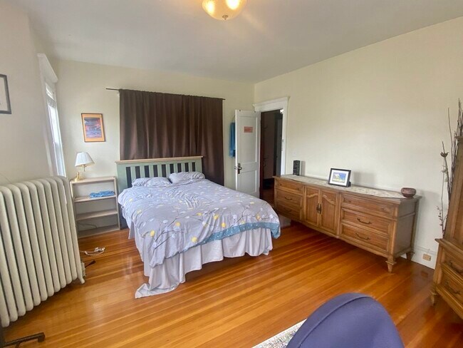 Foto del edificio - 8 Upland Rd