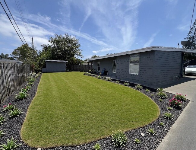 Photo - 1885 NE 53rd St House