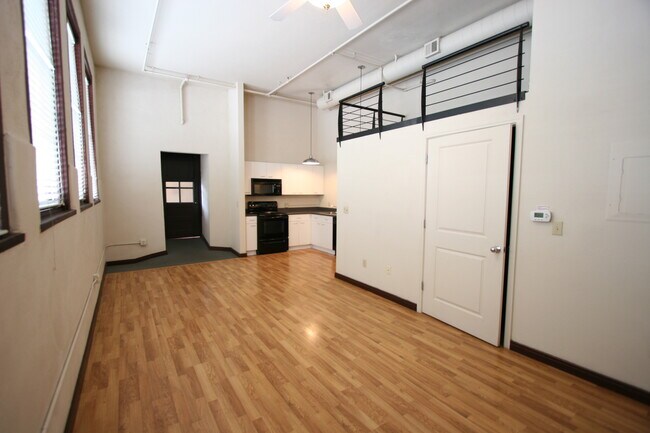 Foto del edificio - 301 Central Ave NE Ave