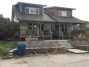 Building Photo - 2233 Mount Ave