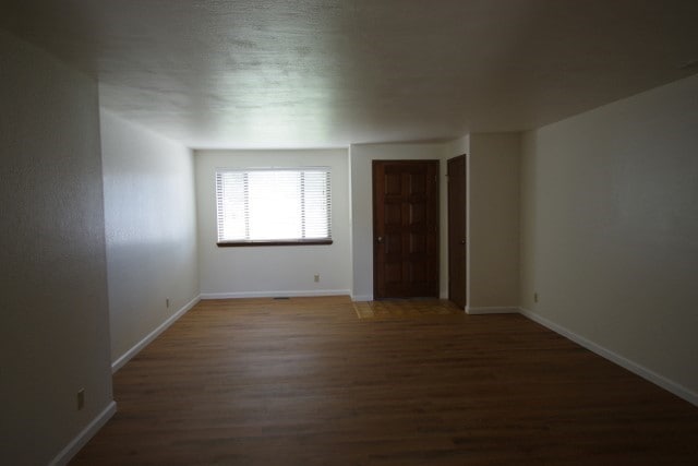 Building Photo - Charming 2 Bed in Bosie! Huge Backyard!