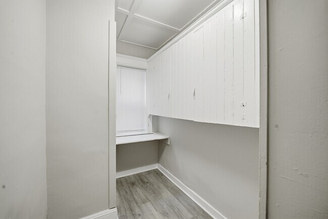 Foto del edificio - 140 Belmont Ave