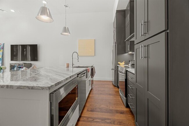 Foto del edificio - 2413 Webster St