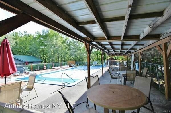 Foto del edificio - 85 Timber Hill Ln