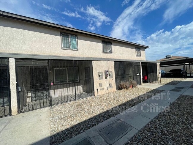 Building Photo - 3512 Rio Robles Dr