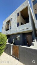 Building Photo - 3150 E Glenrosa Ave