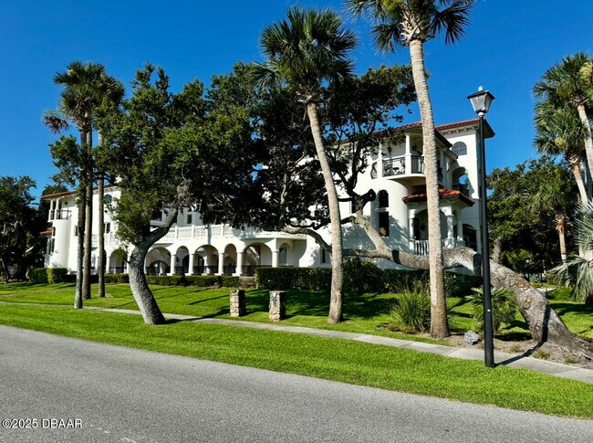 Foto del edificio - 5090 Riverside Dr