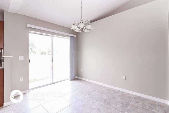 Building Photo - 927 Cambridge Ct