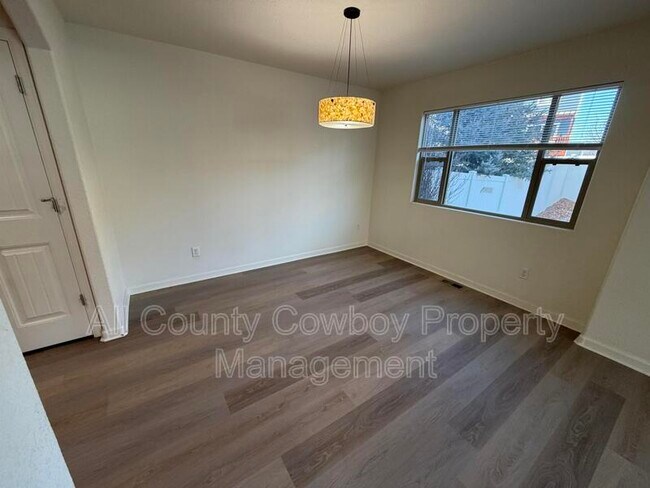 Foto del edificio - 6962 Wild Bill Ct