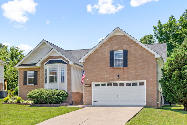 Building Photo - 1542 Autumn Dr