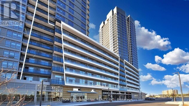 Building Photo - 30 Upper Mall Wy