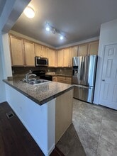 Building Photo - 121 McGregor Cir