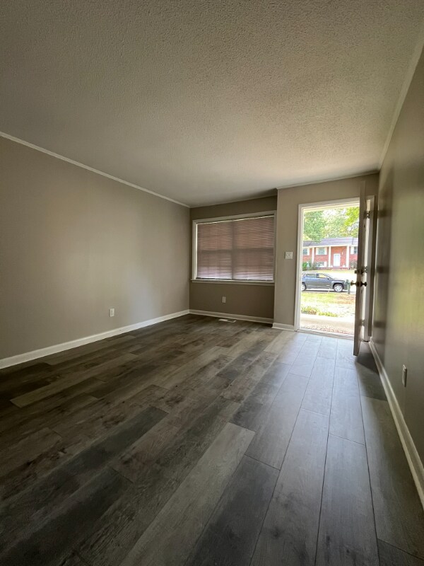 Building Photo - 1034 Hamilton Cir NW
