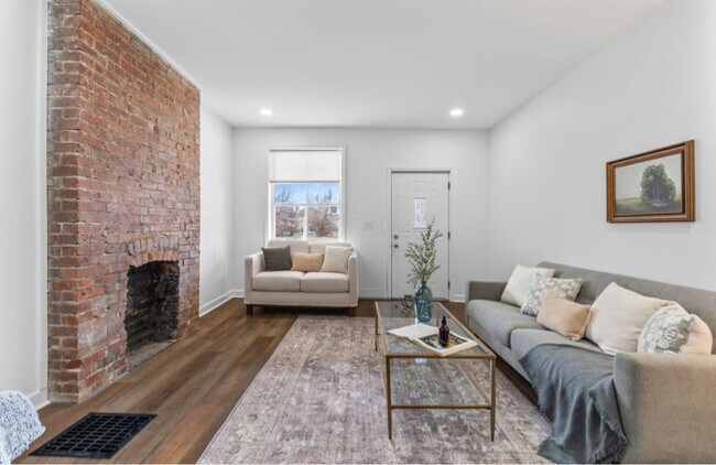 Foto del edificio - 464-466-466 N Garfield Ave