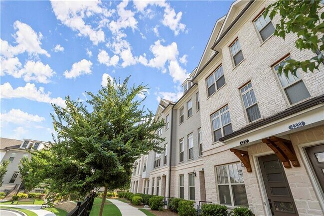 Building Photo - 4330 Parkside Pl
