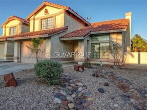 Building Photo - 132 Almendio Ln