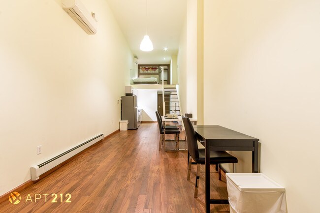 Foto del edificio - 336 E 15th St