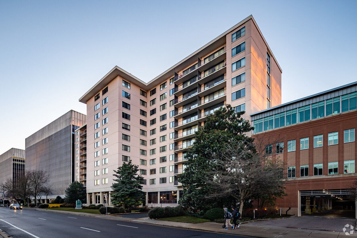 Luxury Apartments in Bethesda, Maryland