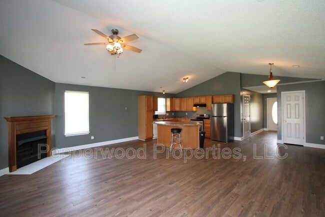 Building Photo - 407 Soft Breezes Ln
