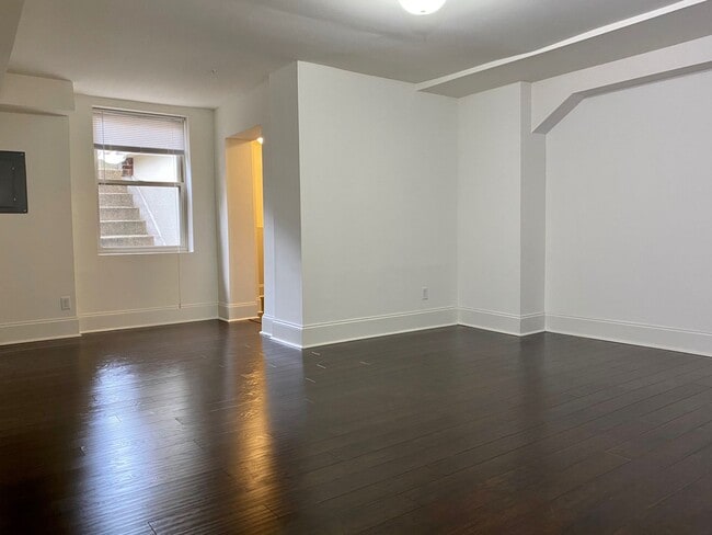 Interior Photo - Mt. Vernon  Properties