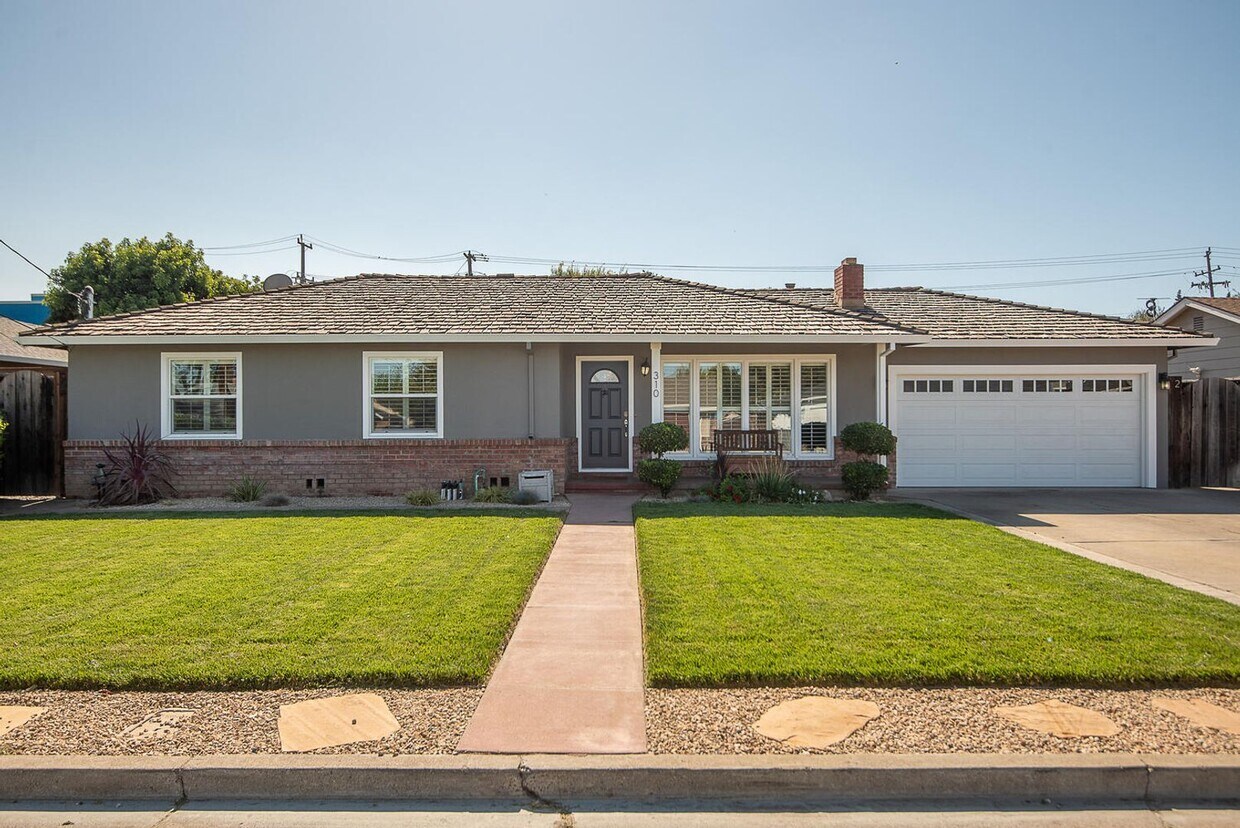 Primary Photo - 3BD/1.5BA Single Family Home - Pet Friendl...