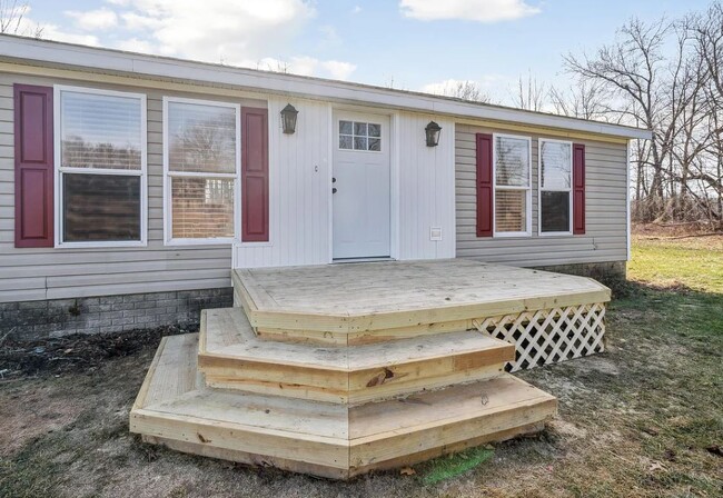 Building Photo - 17954 M 60