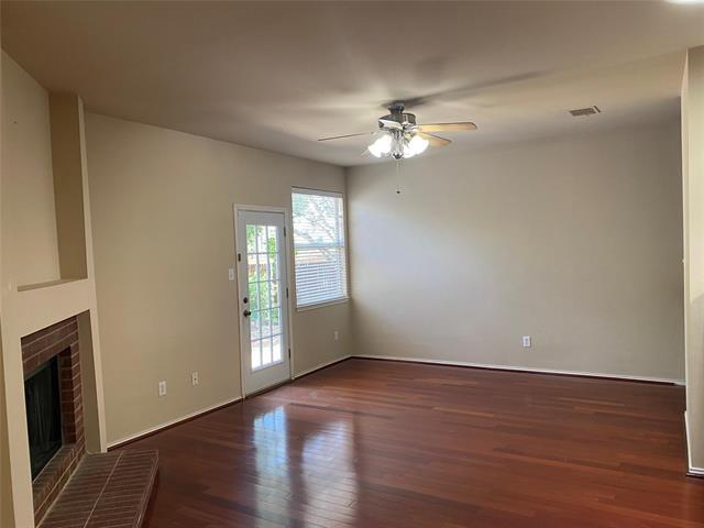 Foto del edificio - 1716 River Oaks Dr