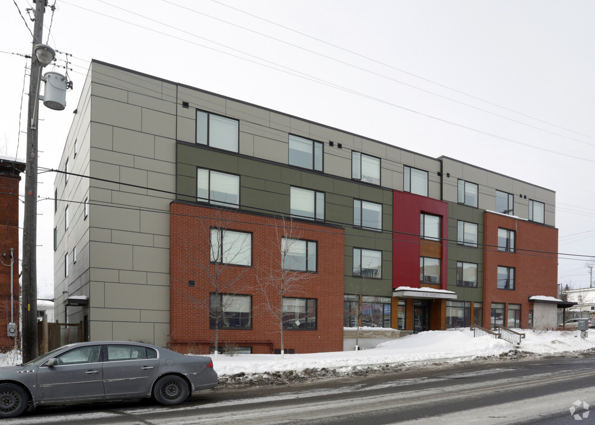 Building Photo - 314 Booth St