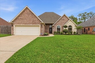 Building Photo - 102 Remington Cir