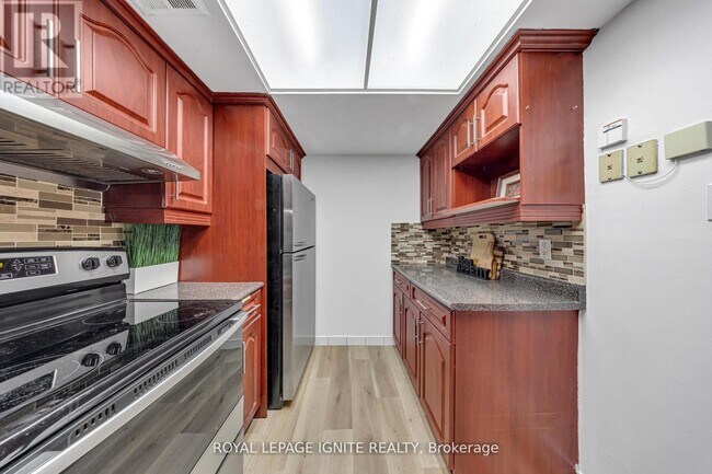 Photo du bâtiment - 88 Alton Towers Cir