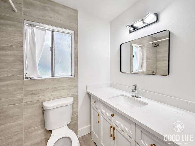 Foto del edificio - Great Studio Available for Rent in Mission Hills!