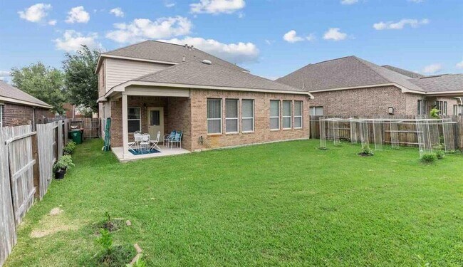 Foto del edificio - 17419 Woodfalls Ln