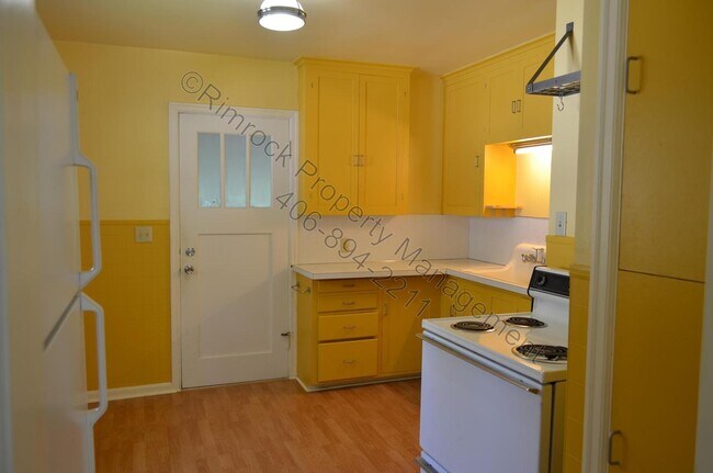 Foto del edificio - 1103 &amp; 1103 1/2 Sunnyside Ln