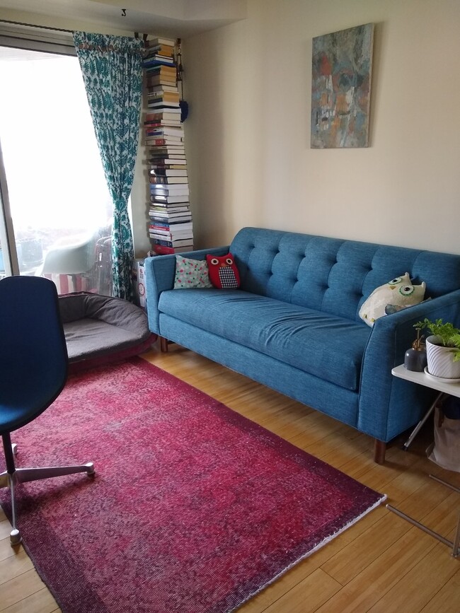 Foto del edificio - 2151 Jamieson Ave
