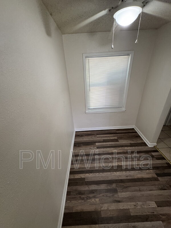 Building Photo - 636 S Hydraulic Ave