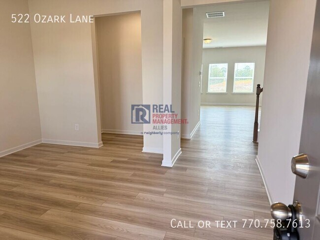 Foto del edificio - 522 Ozark Ln