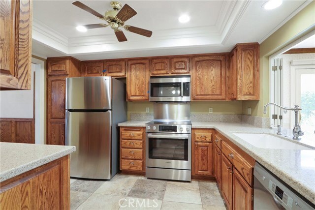 Building Photo - 22892 Plainview Cir