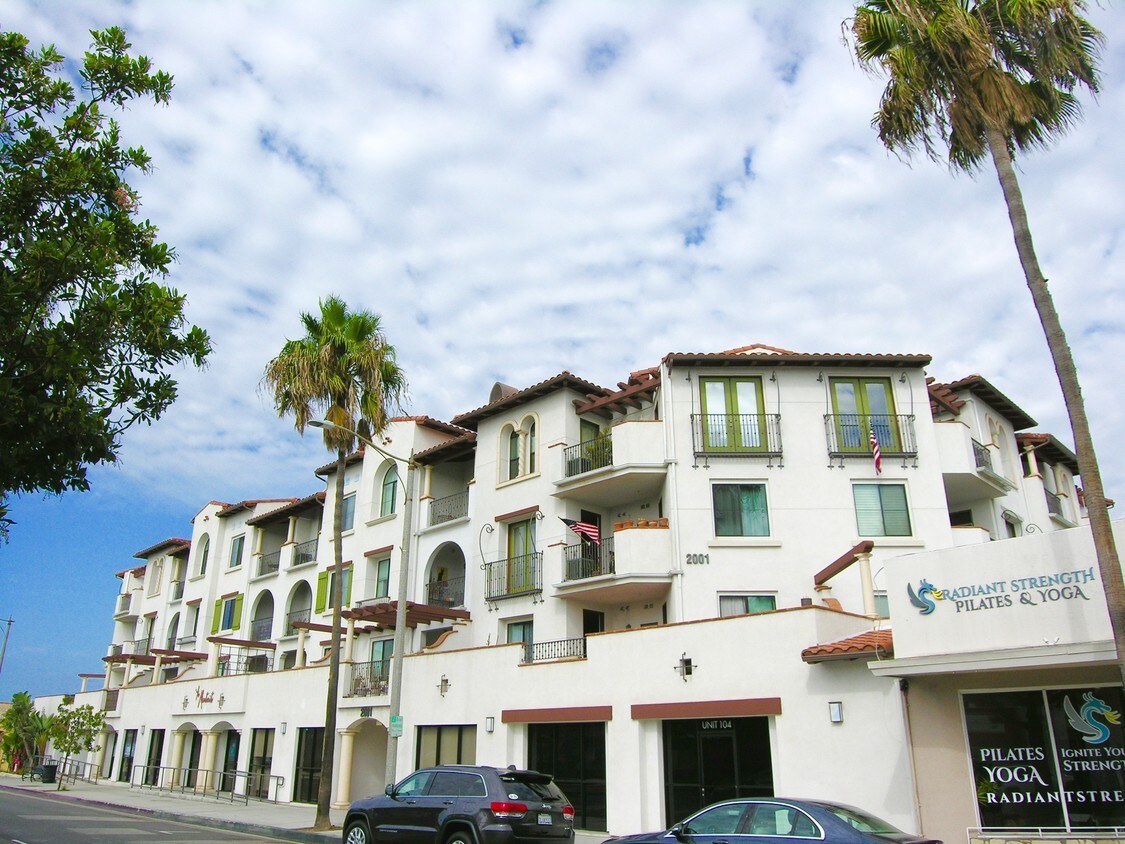 Foto principal - 2001 Artesia Blvd