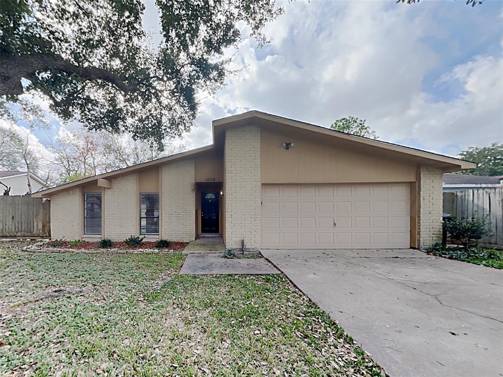 Foto principal - 16719 Cairnleigh Ct