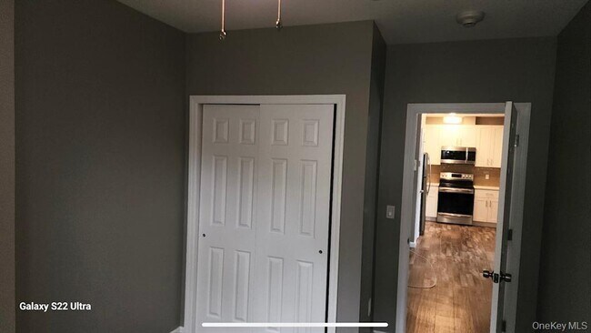 Foto del edificio - 148 E Park Ave