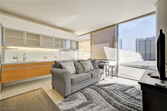 Building Photo - 3722 S Las Vegas Blvd