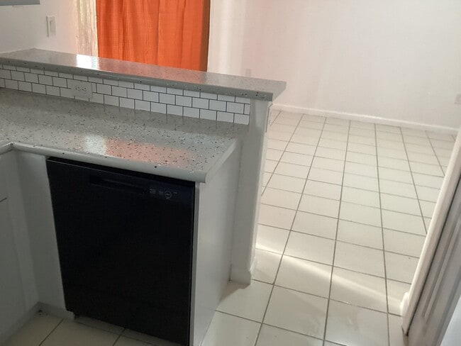 Foto del edificio - 2736 SE 15th Rd