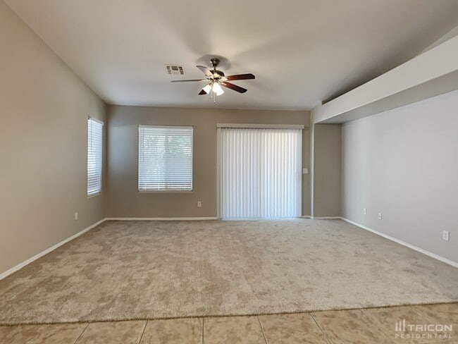Building Photo - 1502 E Mayfield Dr