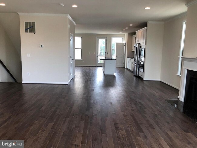 Building Photo - 42379 Dogwood Glen Square