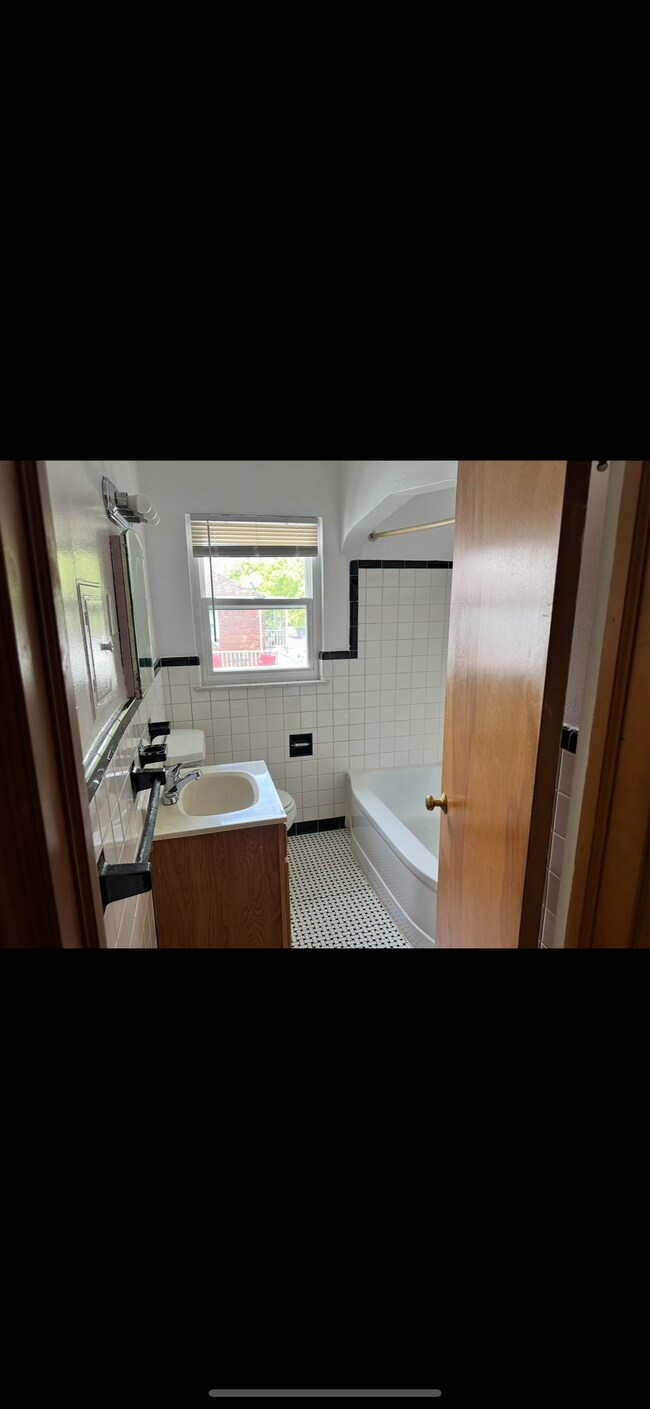 Foto del edificio - 2734 Gunckel Blvd